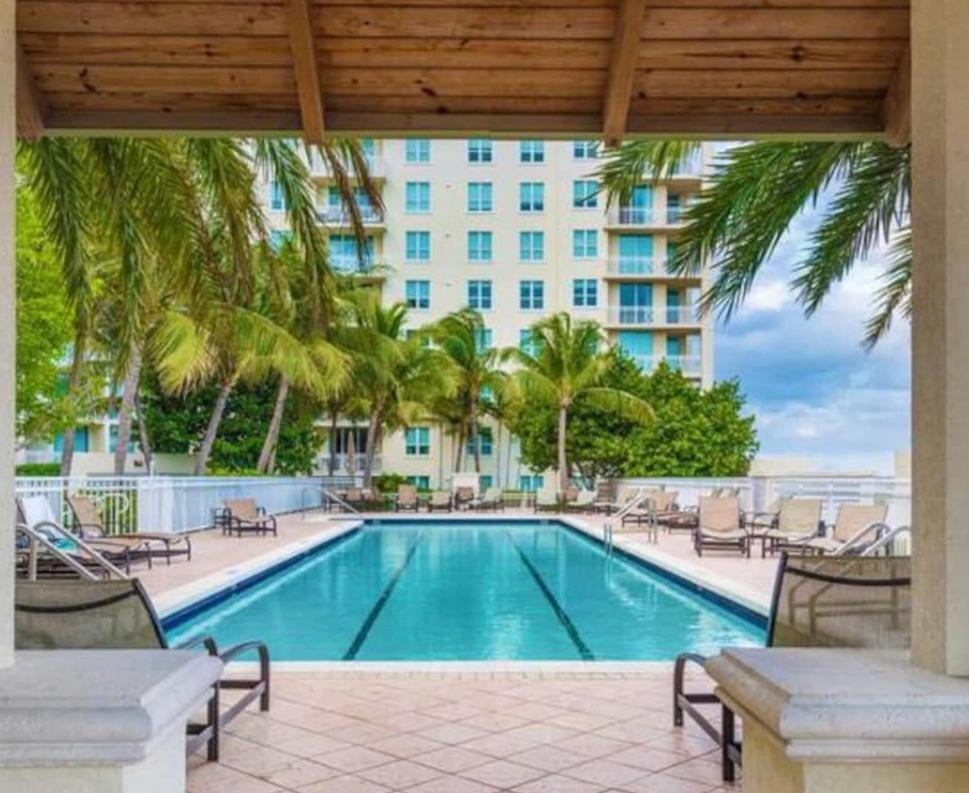 Tropical Coastal Resort Boynton Beach Buitenkant foto